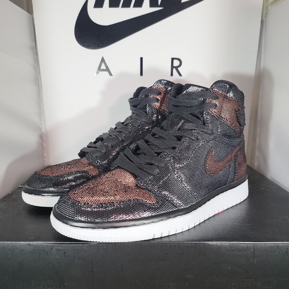 Size 8.5 - Jordan 11 Retro 72-10 2015. VNDS..... fits Men Size 8.5, Women Size 1 - Picture 5 of 12